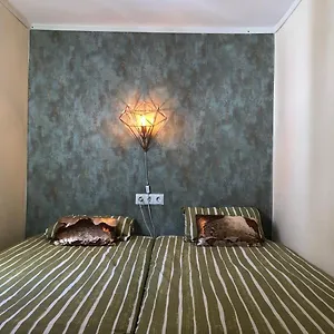 https://apartamento-flores-centro.1costadelsol.com