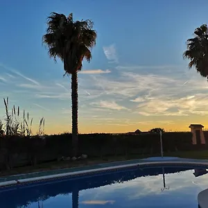 https://espectacular-residencial-en-1a-linea-con-piscina.1costadelsol.com
