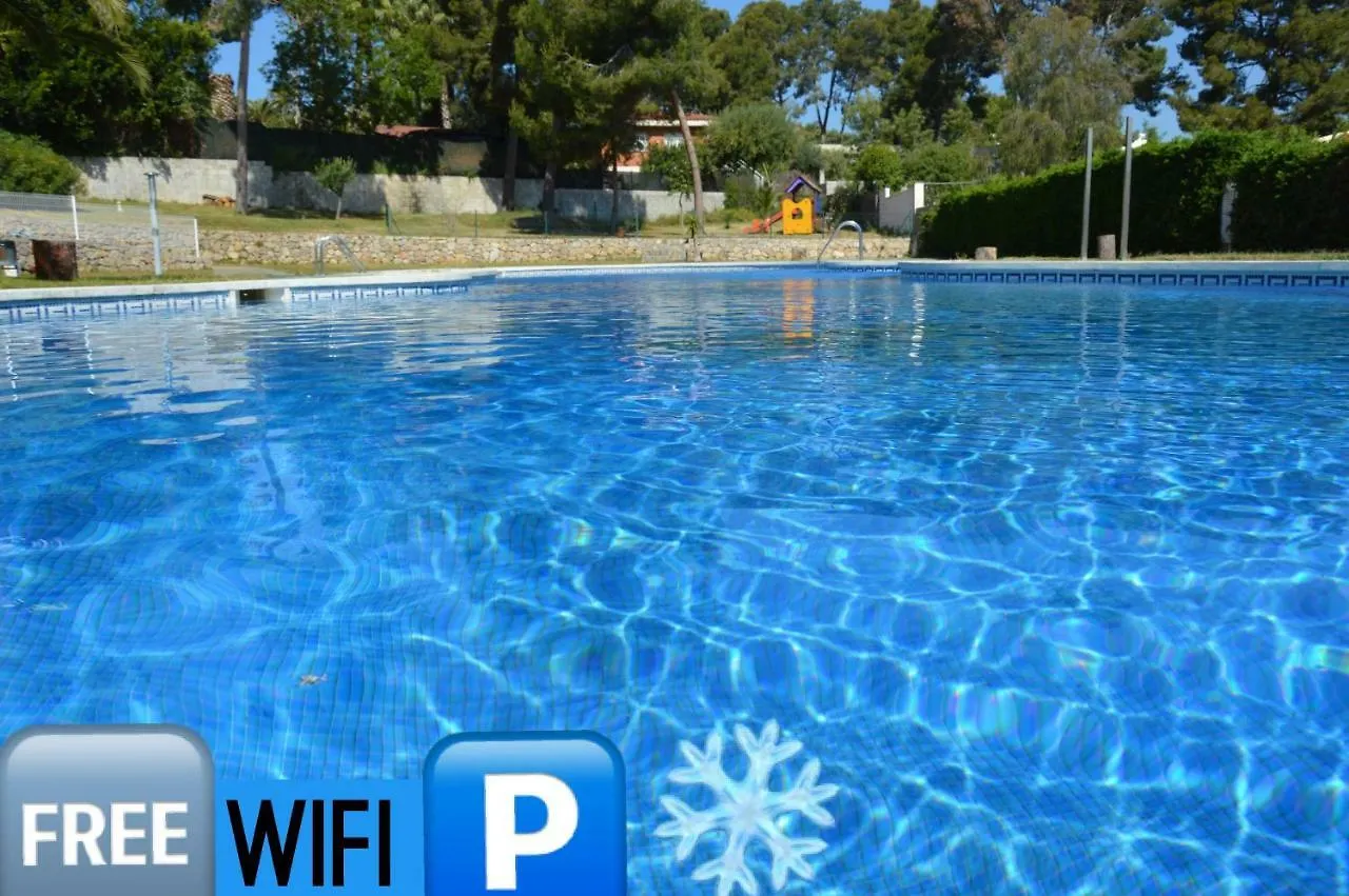Pool, Beach, Golf & Hard Rock In Salou 0*,  Spanien